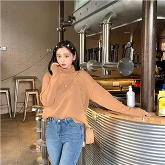 Sweater Bottomed Leher Tinggi